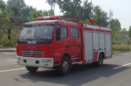 东风多利卡3.5吨消防车