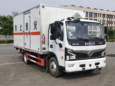 江特牌JDF5127XZWE6型杂项危险物品厢式运输车